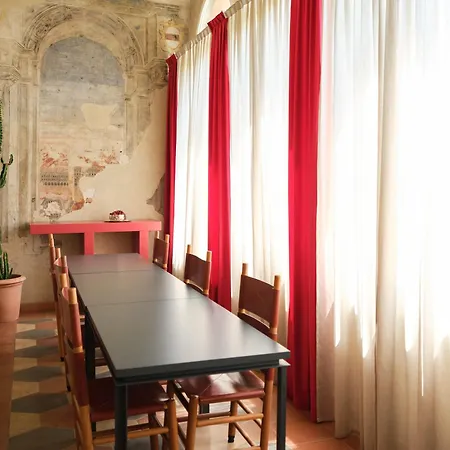 Couette-café Gironda 4*